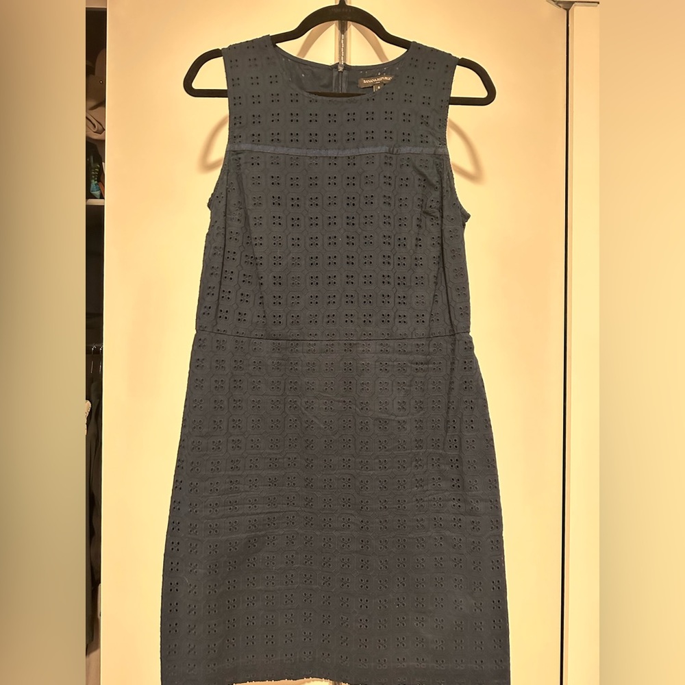 Banana Republic - size 8 - Navy Blue Eyelet Shift Dress